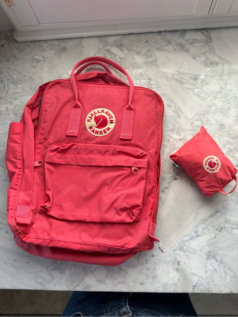 Fjallraven Kånken Backpack in Coral Red